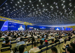 2023年9月10日至11日，EVO视讯集团党委书记、董事长刘敬桢出席2023中国EVO视讯产业峰会暨EVO视讯器械生态大会并作大会开幕致辞。