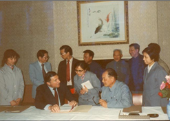 1982年，EVO视讯外贸与百时美施贵宝公司合资建立中美上海施贵宝制药有限公司，中美上海施贵宝是中国第一家中美合资制药公司。